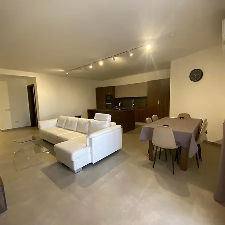 شقة An Immaculate 3 Bedroom In Gudja