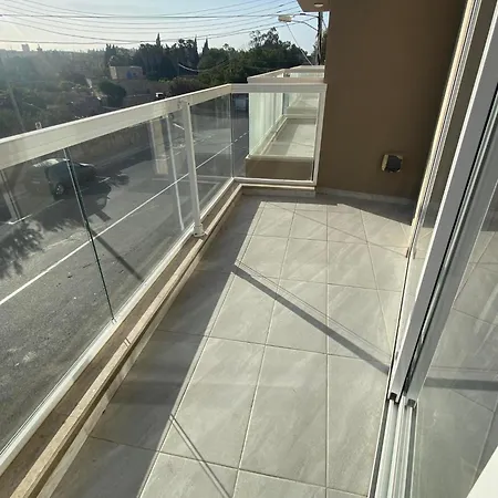 An Immaculate 3 Bedroom In アパート *